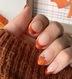 Pumpkin Inspired Nails, Small Pumpkin Nail Art, Orange French Tip Nails Pumpkin, Aesthetic Nails For Fall, Nail Inspo Fall Coffin, Halloween And Thanksgiving Nails, Cute Fall Nails Gel Short, Halloween Nails Almond Simple, Orange Halloween Nails Almond