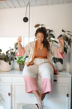 A more flavorful take on the Jen Pant. Put a skip in your step, jingle in your jangle, or love into your lounging with this comfy, ankle length, elasticated waist linen pant. Designed with simple side pockets for easy breezy hand-in-pocket feels. (Best paired with the Sunset Robe) Fit & Size: Celina (dirty blonde hair) is wearing a L Arielle has a 48.5" waist and 54" hips, wearing a size 3XL KVP (short brown hair) is 5', 115lbs, 27" waist, 36" hips, wearing a S See fit & size tab for detailed in Ankle Length Pants Plus Size, Size 12 Uk Women, Size 1x Women, Plus Size Flouncy, Malin Andersson Plus Size Model, Women Pants Plus Size, Plus Size Pants Women, Big Womens Pants, Pants Women Plus Size