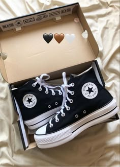 Cute Converse Shoes, Converse Aesthetic, Cute Converse, Preppy Shoes, Pretty Shoes Sneakers, All Stars Converse, Cute Sneakers