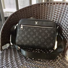 PRODUCT��DETAILS Includes Shipping bags, dustbag sleeper, care manual, booklet, tag. Lv Crossbody Bag, Top Handbags, Lv Bags, Luxury Purses, Lv Handbags, Sierra Leone, Vuitton Bag, Lv Bag, Louis Vuitton Bags