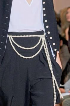 Hairstyles Celebrities, Capsule Wardrobe Women, Glam Chic, Couture Details, Celebrity Hairstyles, Style Trends, Fashion Week Spring, Fashion Details