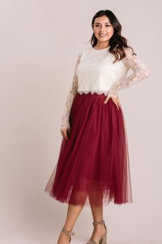 Shop the Eloise Tulle Midi Skirt - Layered tulle midi skirt for women. This skirt is perfect for wedding guests and special occasions! Morning Lavender, Tulle Dresses, Tulle Skirts, Tulle Midi Skirt, Office Wear Women, Her Closet, Christmas Party Outfits, Black Long Sleeve Shirt, Soft Tulle