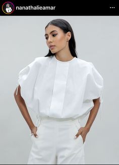 White Shirt Blouse, Dress Sleeve Styles, Fashionista Clothes, Mode Inspo, Curvy Outfits, White Shirts, Stylish Fashion, Linen Clothes, Couture Collection