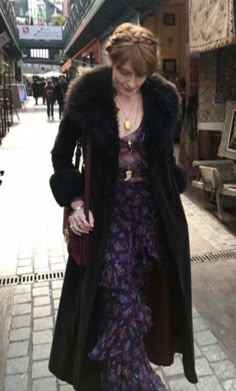 Witchy Clubbing Outfits, Black Penny Lane Coat Outfit, Florence Welsh Fashion, Whimsigoth Winter Outfits, Whismgothic Outfits, Boho Witch Outfits, Boho Winter Outfits Hippie, Florence Welch Style, Harry Clarke