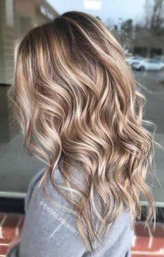 Brunette Balayage, Ombré Hair, Balayage Hair Blonde, Winter Hair Color, Hair Medium, Brown Highlights, Spring Hairstyles