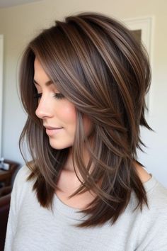 Shoulder Hairstyles, Hairstyles For Thick Hair, Haircuts For Medium Length Hair, Easy Hairstyles For Thick Hair, Brunette Hair With Highlights, Shoulder Hair, Shoulder Length Hair Cuts, Hair Women, Haircuts For Medium Hair