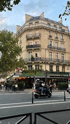 Paris Aesthetic Streets