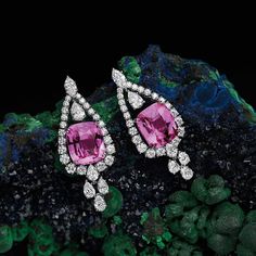 Harry Winston pink sapphires, 2017 Harry Winston Jewelry, Diamond Tops, Jewellery Inspiration, Harry Winston, Wedding Tattoos, Ruby Earrings