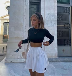 Tenis Skirt Outfits, Tennis Outfits, White Tennis Skirt, Looks Pinterest, Denim Outfits, Tennis Skirts, Womenswear Fashion, Street Style Trends