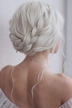 Braided Crown, Wedding Hair Trends, Braided Crown Hairstyles, Peinados Recogidos, Best Wedding Hairstyles, Chique Outfits, Trendy Wedding Hairstyles, Wedding Hairstyles Updo, Wedding Hairstyle