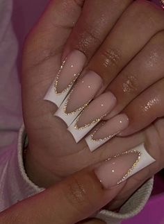 Gold Nails French, White Nails With Gold, Acrylic Nail Designs Coffin, White French Nails, Gold Acrylic Nails, French Tip Nail Designs, Gold Glitter Nails, White Acrylic Nails