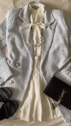 Preppy Chic Outfits, Stile Blair Waldorf, Gossip Girl Outfits, Paris Outfits, Mode Inspo, Fancy Outfits, Mode Inspiration, Preppy Outfits, Teen Fashion Outfits