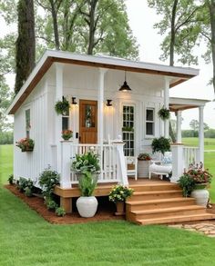 Two Bedroom Tiny House, Small Pool Houses, Backyard Office Shed, Aesthetic Farm, Small House Design Philippines, Shed Tiny Home, Cottage Tiny House, Shed Tiny House, Cahuita