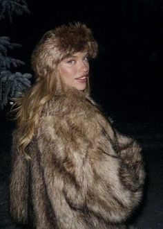 Slavic Fur Coat Aesthetic, Slavic Fur Coat, Russian Fur Coat Aesthetic, Russian Fur Outfit, Russian Coat Women, Slavic Doll Winter, Slavic Clothes Aesthetic, Italian Vintage Outfits, Winter Aesthetic 2023