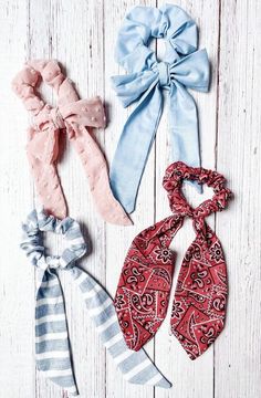 Diy Scrunchie With Bow, Diy Scrunchie Pattern, Hair Bow Sewing Pattern, Sew Hair Accessories, Hair Scrunchies Diy, Diy Hair Accessories For Women, Hair Tie Pattern, Hair Doodles, Diy Halter Top