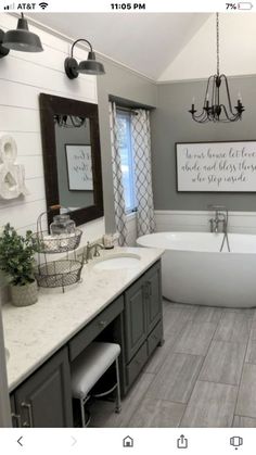 bathroom design inspiration - bathroom design trends ideas Country Chic Bathroom Farmhouse Style, Country Chic Bathroom, Barndominium Exterior, Coastal Living Room Furniture, Farmhouse Bathrooms, Construction Decor, Flip House, Bathroom Makeovers, Chocolate Bundt