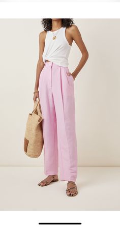 Pink Trousers Outfit Casual, Pink Linen Pants Outfit, Pink Trousers Outfit, Pink Linen Pants, Linen Pants Outfit, Trouser Outfit, Pink Trousers, Colored Pants, Instagram Worthy