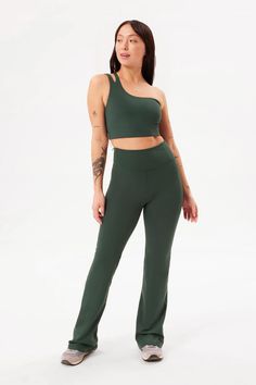 By very popular demand. A high-rise compressive flare legging made from recycled materials and recyclable when you’re through. Flare Legging, Soft Leggings, Squat Proof, Anniversary Sale, Sports Leggings, Workout Wear, Sports Bras, You Deserve, Recycled Materials