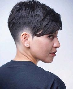 Women With Short Hair, Shaved Pixie, Blonde Bob Haircut, Edgy Pixie Haircuts, Super Short Hair, Lob Hairstyle, Undercut Pixie Haircut, Undercut Pixie, Haircut For Older Women