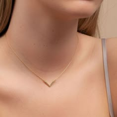 Necklace For Women Jewelry, V Chain Gold, Ring Chain Necklace, Rose Gold Jewellery Necklace, Silver Chains For Women Neck, Silver Chain Designs For Women, Modern Gold Jewelry Necklaces, Simple Gold Chains For Women, Platinum Chains For Women