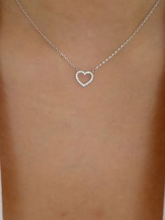 Necklaces Teen Girl, Teen Girls Jewelry, Shein Heart Necklace, Cute Silver Accessories, Heart Jewelry Silver, Jelwery Aesthetic Silver, Cute Heart Necklace, Cute Silver Necklace, Cute Necklaces Silver