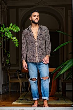 "New ! Vintage silk shirt, Men's long sleeve shirt, Boho chic shirt, Retro vintage shirt, Chic shirt for men, Gift for him Discover my collection of men's shirts : https://www.etsy.com/fr/shop/LatelierDeSonja?ref=seller-platform-mcnav&section_id=46876342 Handmade shirt in silk and rayon. Available in several sizes, refer to the size guide present in the shirt photos to make your selection. This men's long sleeve shirt, made with a blend of 70% silk and 30% rayon, offers an ideal combination of luxury and comfort. It features a classic straight cut, offering both comfort and elegance. The smooth texture and shiny finish of the silk enhance its sophisticated allure. Designed to adapt to various occasions, from formal events to casual meetings, this shirt is a must-have in the male wardrobe. Male Wardrobe, Casual Meeting, Boho Men, Handmade Shirts, Chic Shirts, Traditional Attire, Men's Shirts, Vintage Shirt, Tee Dress