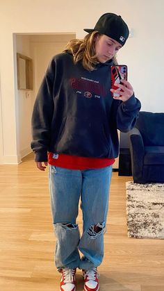 Lesbian Style Tips, Masc Lesbian Outfits Y2k, Casual Masc Lesbian Outfits, Masc Outfits For Women School, Masc Outfits For Women Winter, Short Masc Outfits, Simple Masc Outfits, Stem Fashion Lgbt, Female Masculine Outfits