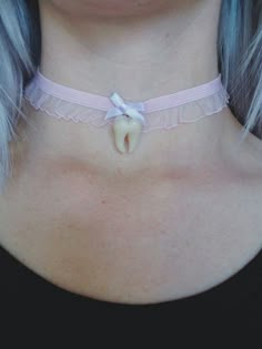 Tooth Charm, Weird Fashion, Funky Jewelry, Dream Jewelry, Jewelry Inspo, Pretty Jewellery, Piercing Jewelry