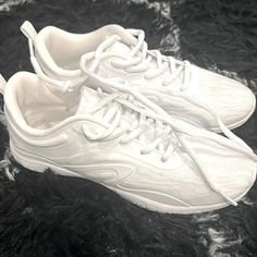 Brand New Never Worn Bcg Cheer Shoes In Amazing Condition White , Size 3 White Casual Running Shoes With Elastic Laces, Casual White Running Shoes With Elastic Laces, Casual Running Shoes With White Laces For Sports, Cheer Shoes, All Star Cheer, Teen Actresses, Next Week, All Star, Kids Shoes