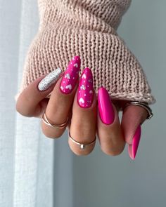 Summer 2023 Nail Trends: The Hottest Colors and Designs You Can't Miss Holiday Nail, Holiday Nail Art, Heart Nails, Holiday Nails