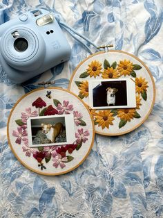 Embroidery Photography Ideas, Embroidery Photography, Photo Embroidery, Basic Hand Embroidery Stitches, Embroidered Photo, Book Cover Diy, Hand Embroidery Patterns Flowers, Diy Ornaments, Costura Diy