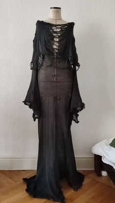 Goth Outfits, Fantasy Fashion, Looks Style, Style Outfits, Goth Fashion, Fancy Dresses, Festival Outfit, Look Cool, Pretty Dresses