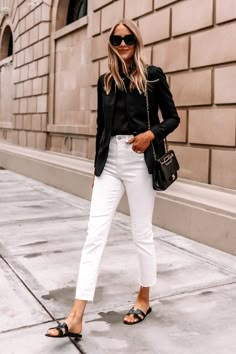 Celine Belt, Black Blazer Outfit, Casual Chique, Amy Jackson, Fashion Jackson, White Outfit, Neutral Outfit, Instagram Business