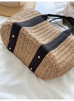 Chic Beach Bag Made Of Natural Fiber, Summer Beach Shoulder Bag Made From Palm Leaf, Beige Jute Shoulder Bag For Vacation, Basket Beach Bag Made Of Natural Fiber For Vacation, Beige Straw Beach Bag For Daily Use, Beige Straw Shoulder Bag For Picnic, Beige Summer Straw Bag For Daily Use, Summer Beige Straw Bag For Daily Use, Handwoven Beige Bag For Vacation