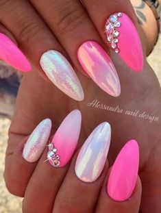 Summer Chrome Nails, Pink And White Nails, Pink Gel Nails, Pink Gel, Gel Nail Colors, Nail Designs Glitter, Girls Nails, Fancy Nails, Gel Nail Art