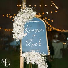 Elegant gold arch mirror wedding welcome sign with floral decoration and custom text. Mirror Signs For Wedding, Wedding Signs Mirror, Welcome Sign Wedding Mirror, Welcome To Our Wedding Mirror, Mirror Welcome Sign Wedding, Wedding Welcome Sign Mirror, Welcome Sign Mirror, Wedding Mirror Sign, Mirror Wedding Sign