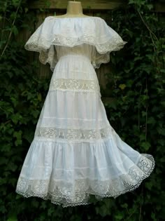 Peasant Wedding Dress, Mexican Dresses Traditional, Latina Dress, Wedding Crochet, White Mexican, Traditional Mexican Dress, Mexican Boho, Mexican Wedding Dress