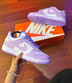 Purple Shoes Outfit, Tenis Air Force, Basket Style, White Nike Shoes, Pretty Sneakers, Preppy Shoes, Trendy Shoes Sneakers, Kicks Shoes, Jordan Shoes Retro