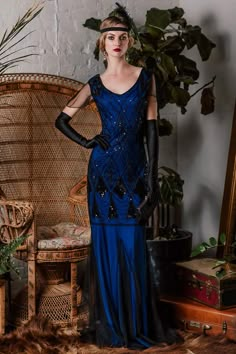 30-70% OFF✓ Fast Shipping✓Turn heads in our 1920s sequined maxi flapper dress, featuring a stunning combination of vintage glamour and modern elegance. Roaring 20s Party Outfit Plus Size, Modern 1920s Fashion, Flapper Gown, Modern Flapper Dress, Dti Theme, 1920s Fashion Dresses, Retro Stage, Jazz Dress