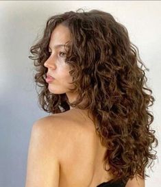 Naturally Wavy Hair Cuts, Long Layered Curly Hair, Long Curly Haircuts, Curly Hair Photos, Natural Wavy Hair