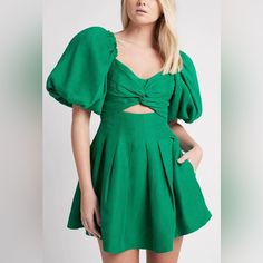 Aje. Dusk Knot Puff Sleeve Mini Dress In Emerald Green Size Us 6 / Au 10 *Fits Like A M, See Size Guide In Photos* Fabric: 69% Linen, 31% Viscose; Lining 100% Cotton Never Been Worn, New With Tags. Beautiful Color, High Quality Thick Material. Supportive Chest. Pleated Accents. Evening Mini Dresses, Puff Sleeve Mini Dress, Skirt Mini, Fall 2022, Puffed Sleeves Dress, Mode Inspiration, Mini Dress With Sleeves, Looks Vintage, Pre Fall