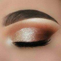 imagen descubierto por MiaDomc. Descubre (¡y guarda!) tus propias imágenes y videos en We Heart It Teknik Makeup, Evening Eye Makeup, Kendall Jenner Makeup, Make Up Designs, Soft Eye Makeup, Mekap Mata, Wedding Eye Makeup, Day Makeup Looks, Bridal Eye Makeup