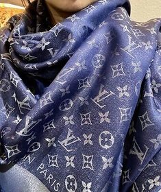 Great Shopping 100% Authentic Louis Vuitton NIGHT BLUE SHINE Shawl, Ref M73658, Women's Accessories Louis Vuitton Bandana, Night Blue, Authentic Louis Vuitton, Scarf Wrap, Women's Accessories, Scarf Accessory, Skiing, Shawl, Louis Vuitton