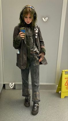 Alternative Outfits Masc, Masc Fairy Grunge, Outfit Ideas Masc, French Style Outfits, Goblincore Fashion, Alternative Fashion Outfits, Grunge Jacket, Masc Outfits, Casual Outfit Inspiration