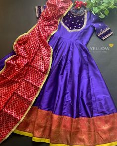 Frock Designs, Salwar Suit Designs, Long Frock, Kurti Neck, Hand Work Blouse, Stylish Suit