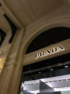 Prada Wallpaper, Prada Aesthetic, Vision Board Inspiration, Luxury Lifestyle Dreams, Minimalist Interior Design, Luxury Aesthetic, Best Photo Poses, Beige Aesthetic, Dream Lifestyle