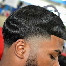 Straight Hair Waves, Hair Types Men, 2022 Hairstyles, Men Fade Haircut Short, Taper Fade Curly Hair, Undercut Fade, Waves Hairstyle