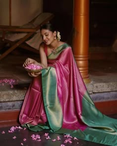 South Indian Bridesmaids Saree, Elegant Saree Party Wear, Kanchipuram Silk Saree Wedding, South Indian Silk Saree, South Indian Saree, Banarasi Sari, Kanjivaram Sarees Silk, Bridesmaid Saree