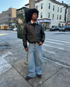 Motown Outfit Men, Vintage Classy Outfits Men, Button Up Outfits For Men, 2000s Black Fashion Men, Jervaris Hendrix Aesthetic, Layered Fits Men, Cardigan Fits Men, Mens Outfits 90s, Simple Boy Outfits