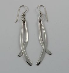 This Dangle & Drop Earrings item by justliz has 16 favorites from Etsy shoppers. Ships from Lynchburg, VA. Listed on Jul 30, 2022 Silver Wire Jewelry, Silver Spoon Jewelry, Silver Wire Earrings, Wire Jewelry Tutorial, Modernist Jewelry, Spoon Jewelry, Sterling Silver Jewelry Handmade, Earrings Inspiration, Wire Earrings